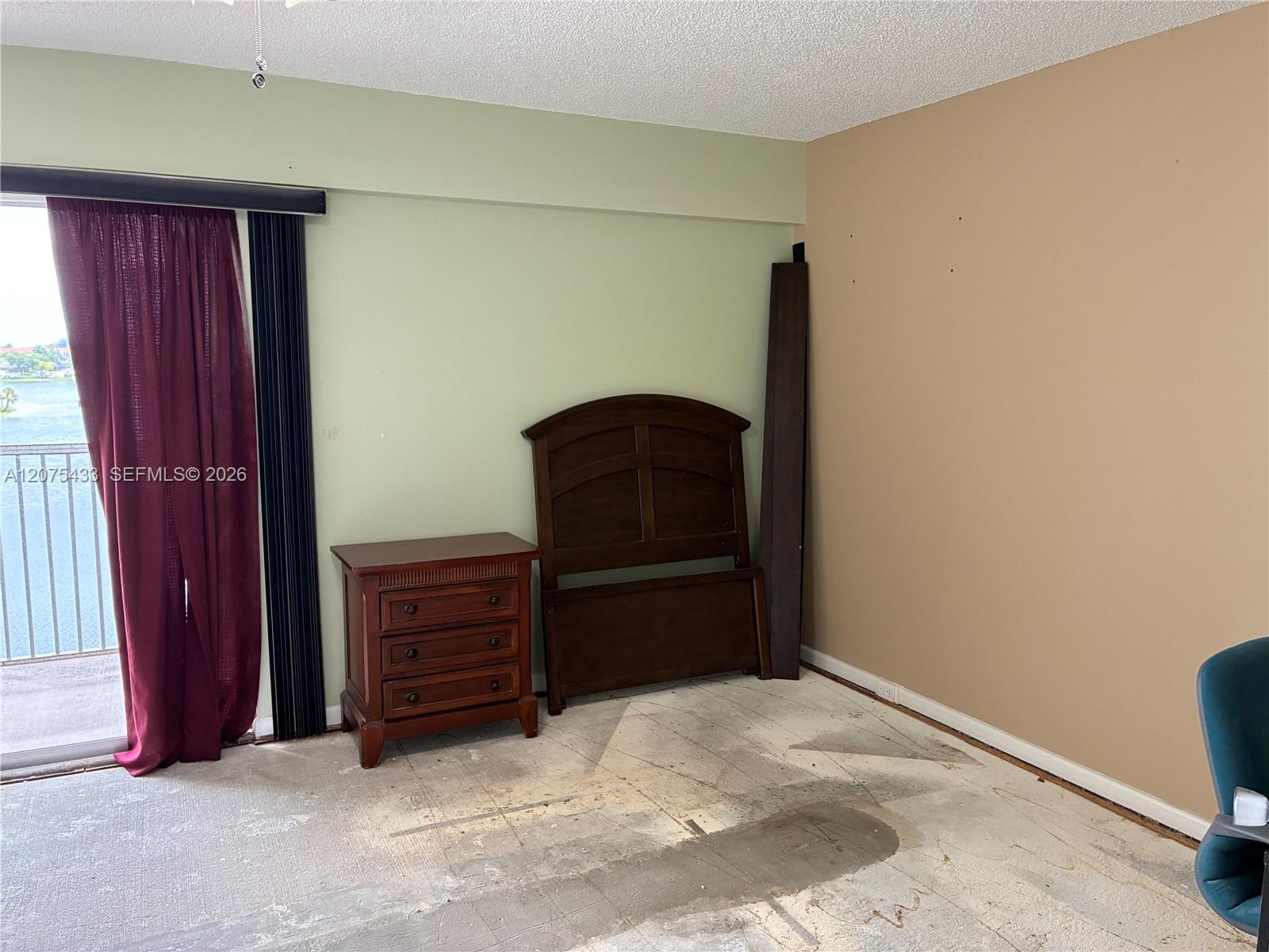 A12075433 Property Photo 6