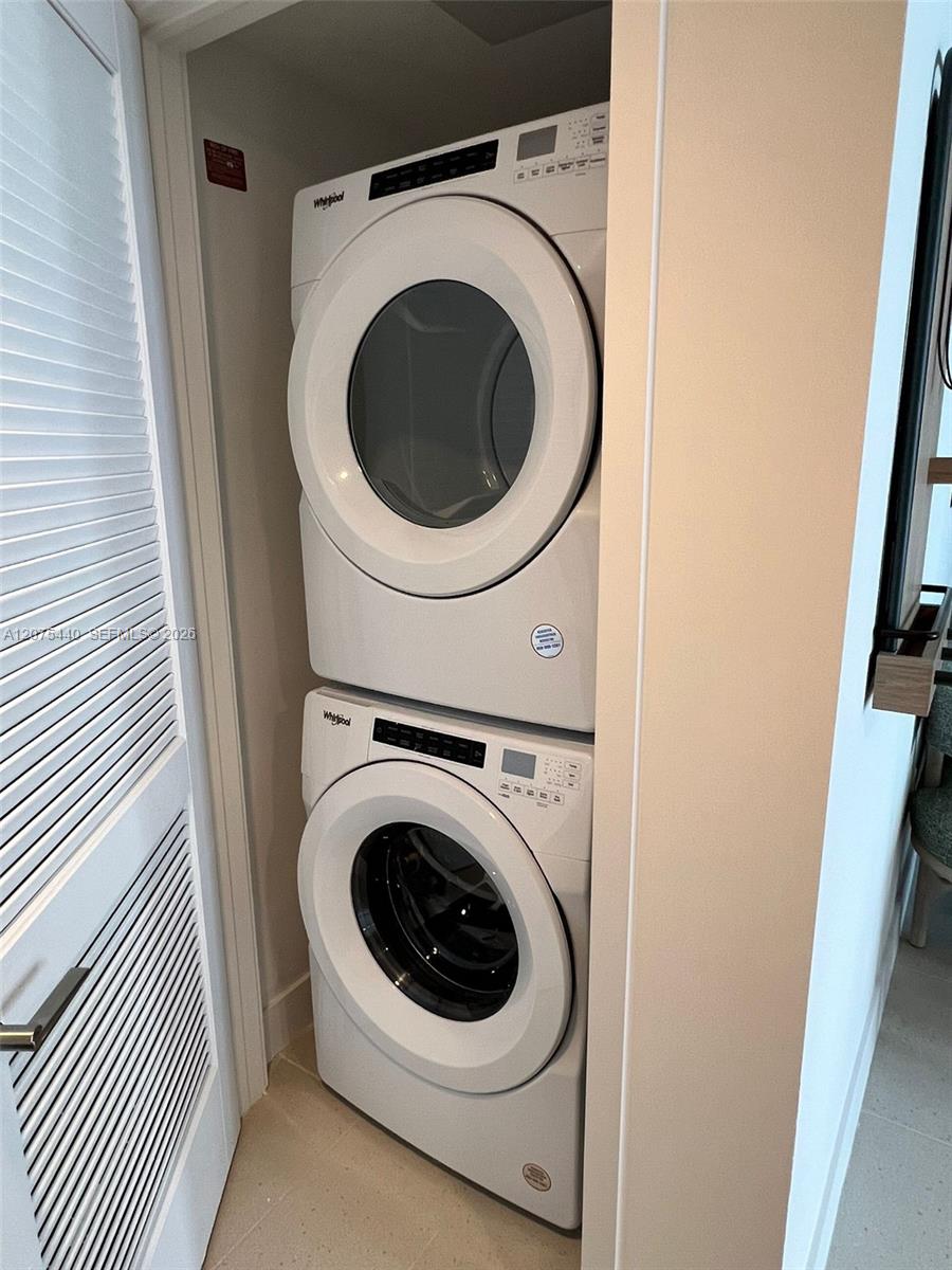 A12075440 Property Photo 14