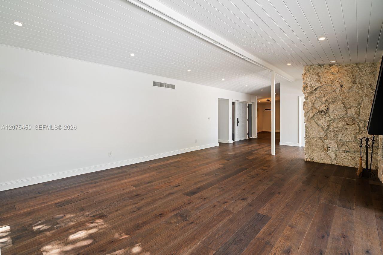 669 S Mashta Drive Property Photo 14