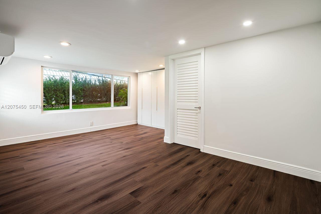 669 S Mashta Drive Property Photo 33