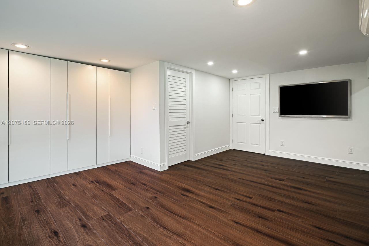 669 S Mashta Drive Property Photo 34