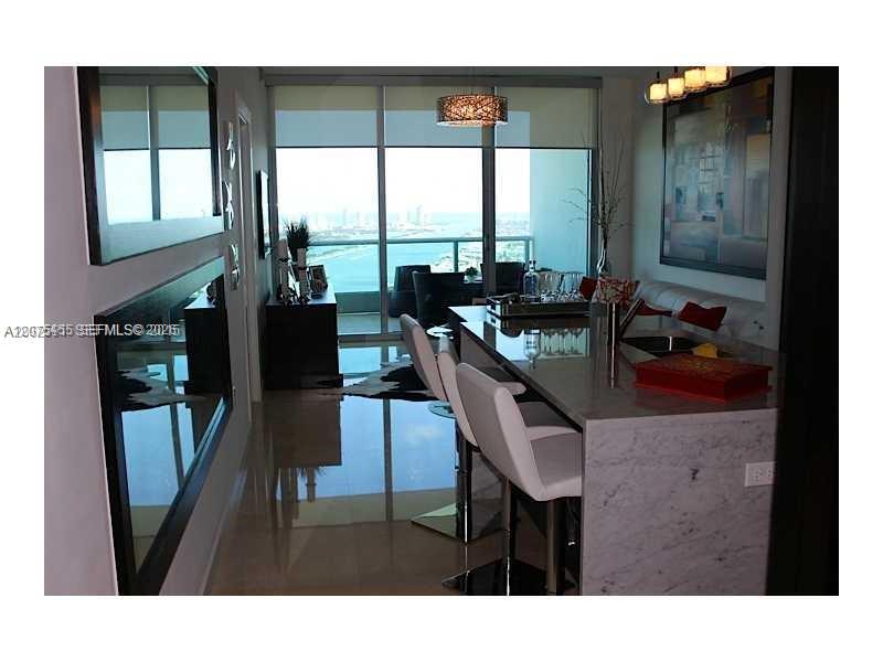 900 Biscayne Boulevard 4207 Property Photo 1