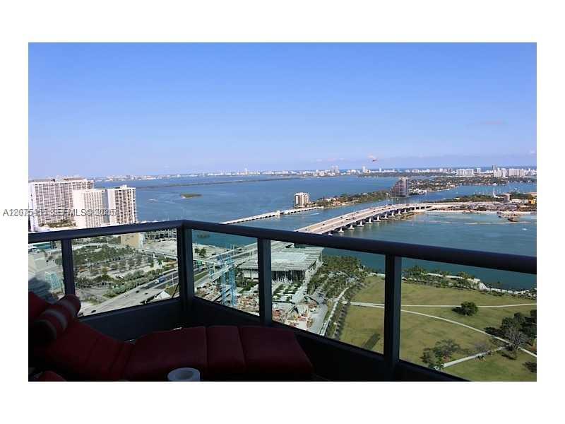 900 Biscayne Boulevard 4207 Property Photo 4