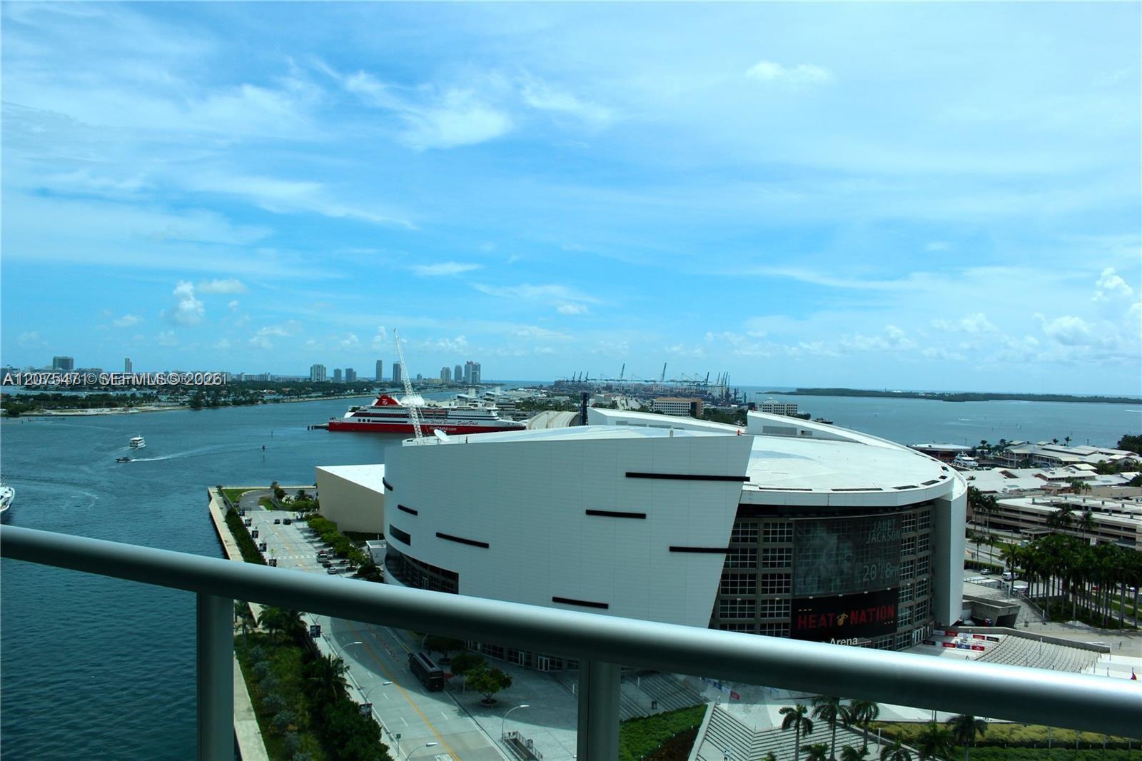 888 Biscayne Boulevard 1806 Property Photo 3