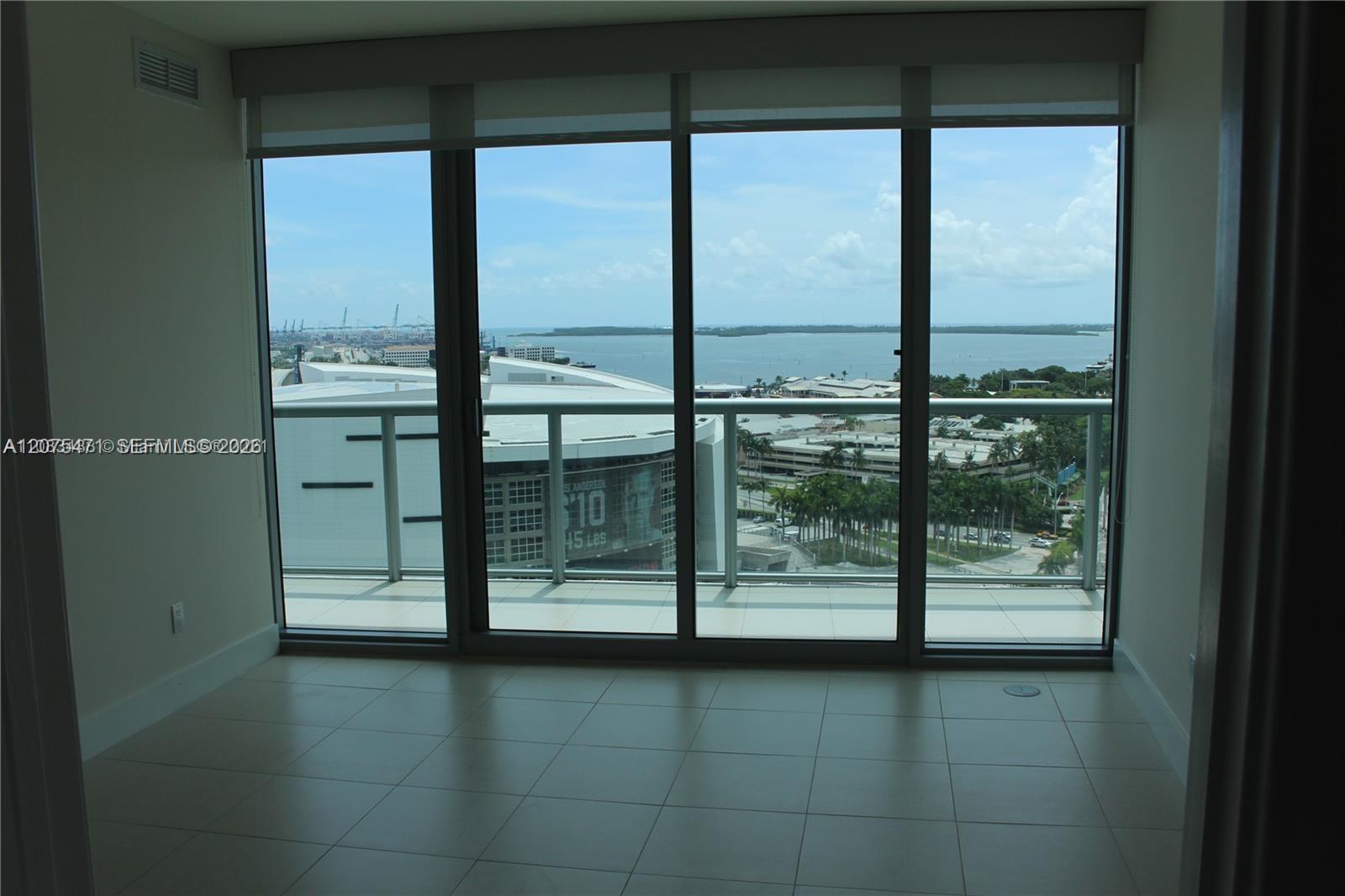 888 Biscayne Boulevard 1806 Property Photo 8