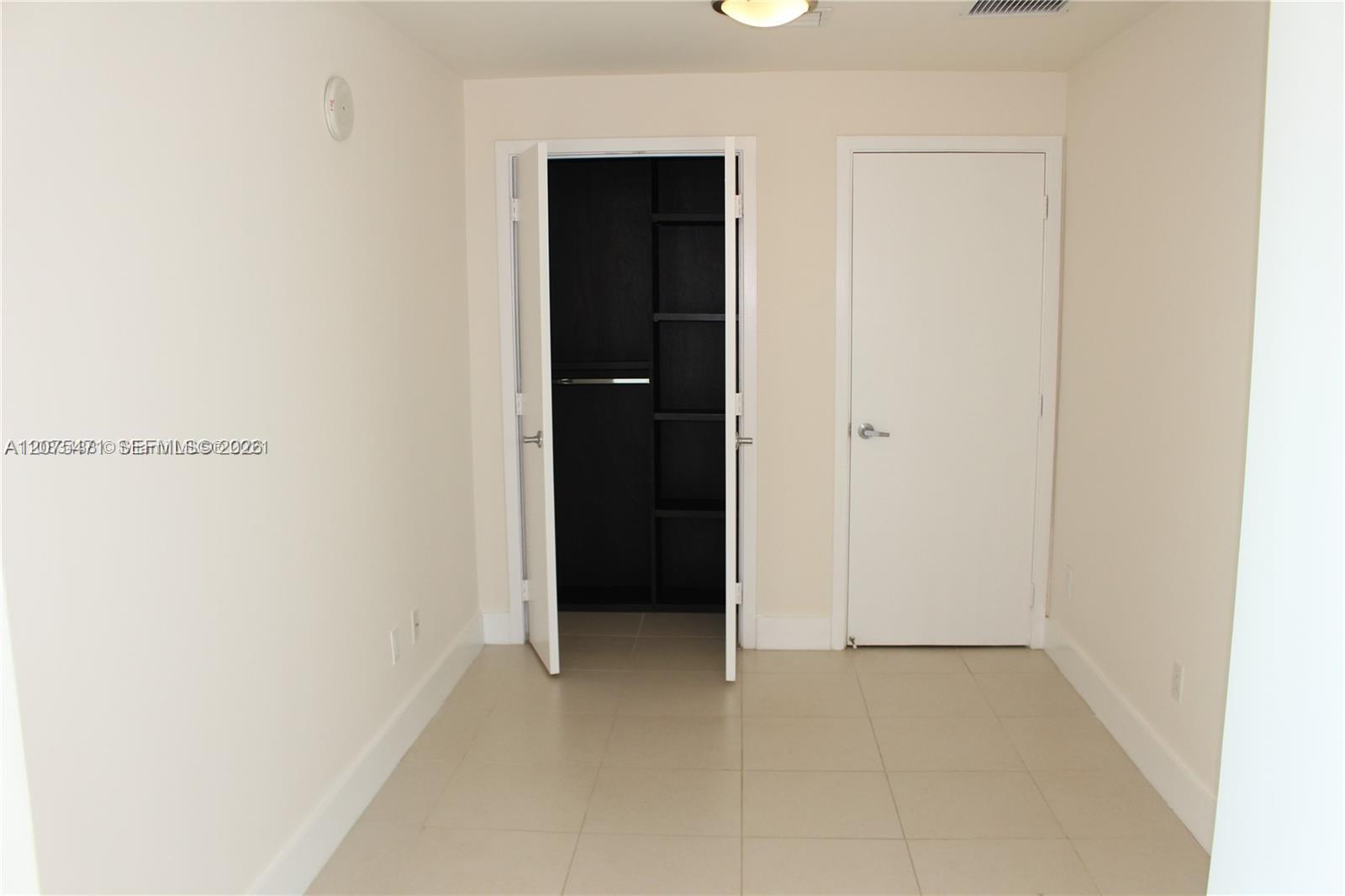 888 Biscayne Boulevard 1806 Property Photo 13