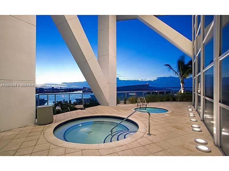 888 Biscayne Boulevard 1806 Property Photo 14