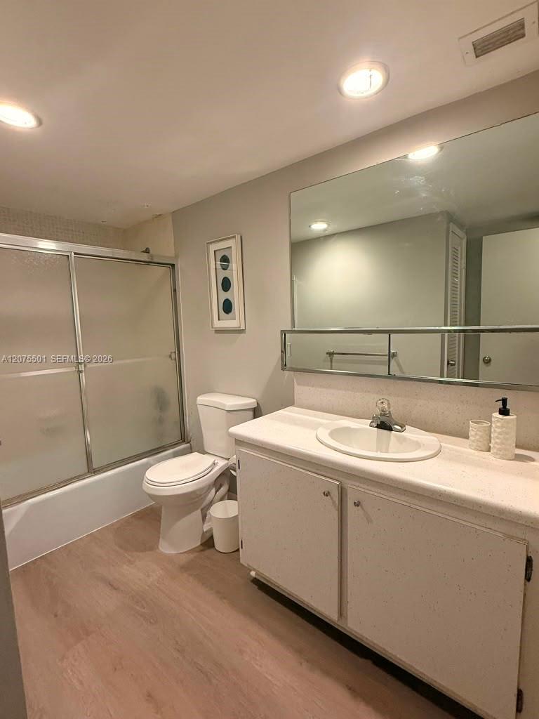 19380 Collins Avenue 317 Property Photo 6