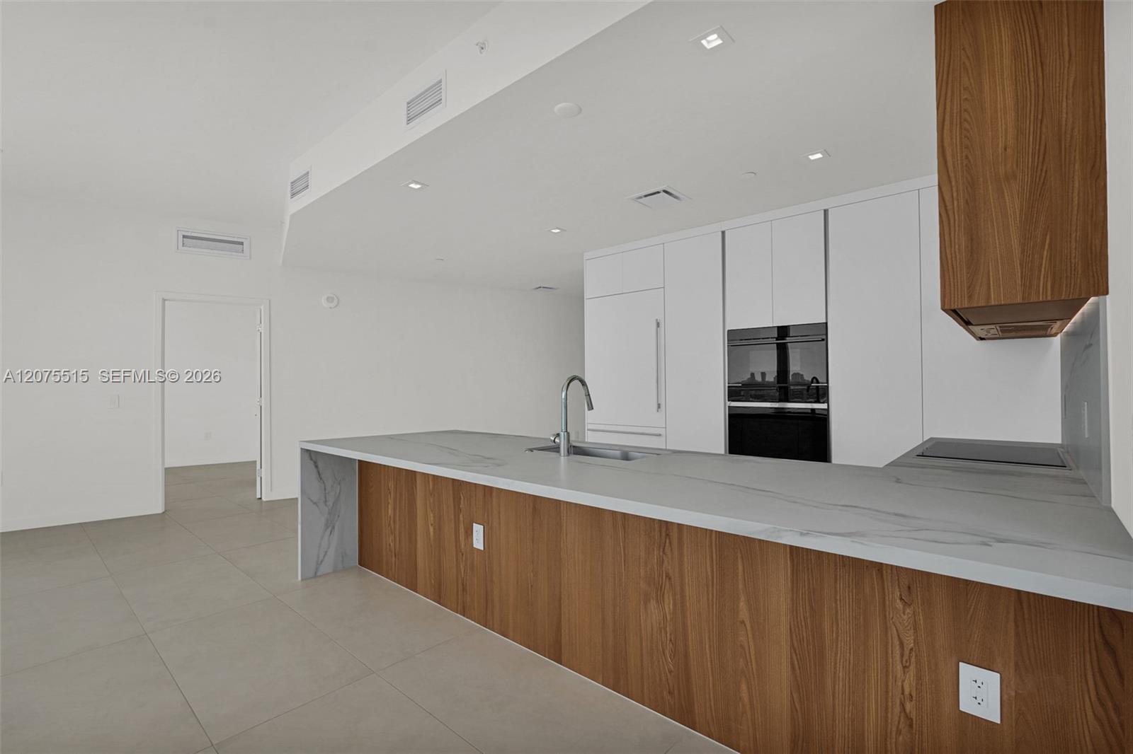 1400 Biscayne Boulevard 1706 Property Photo 9
