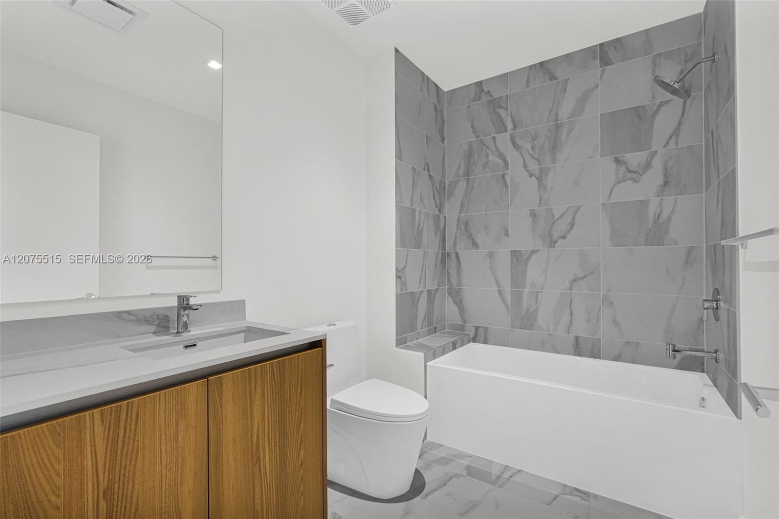 1400 Biscayne Boulevard 1706 Property Photo 17