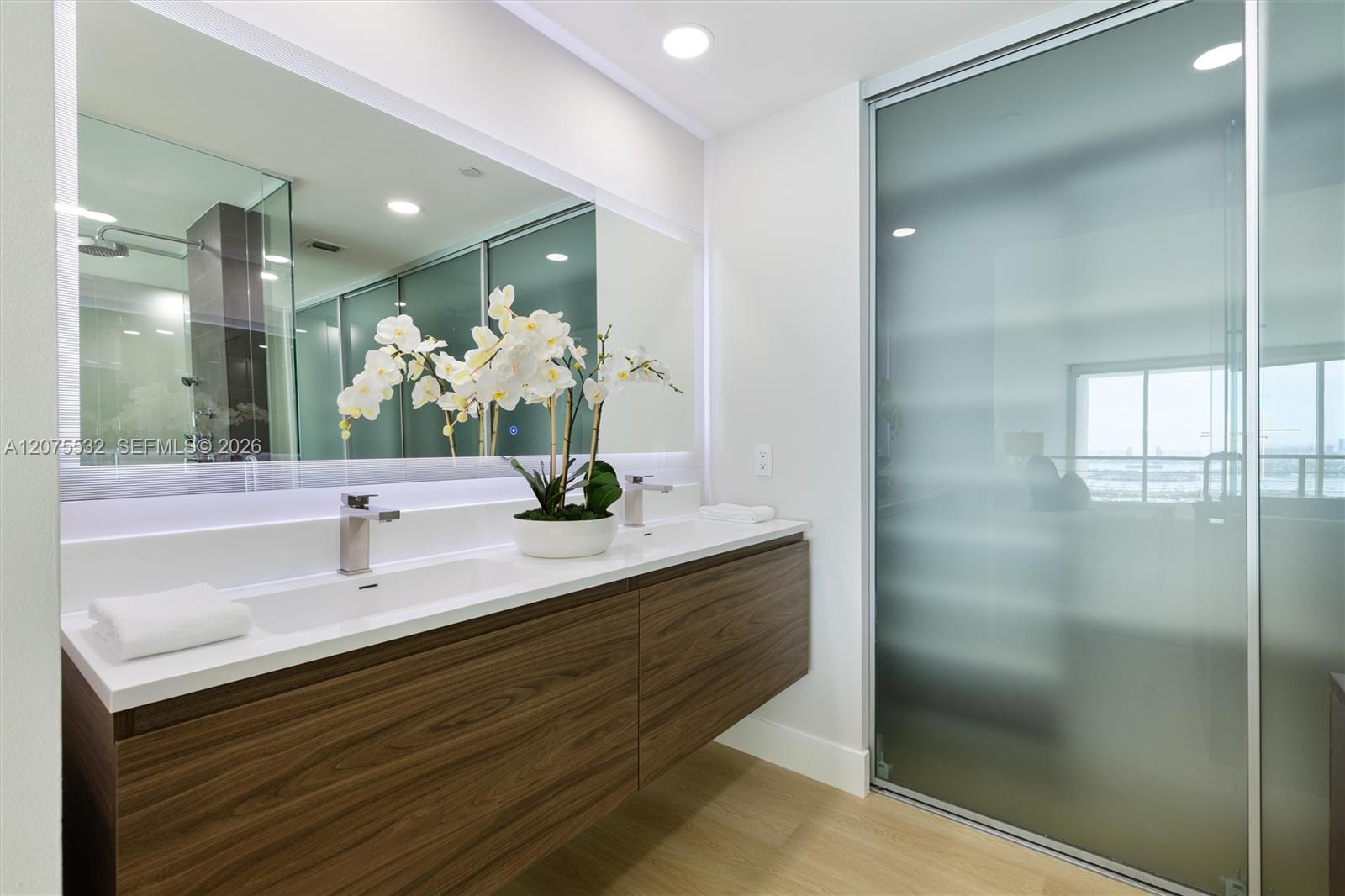 1040 Biscayne Boulevard 3403 Property Photo 18