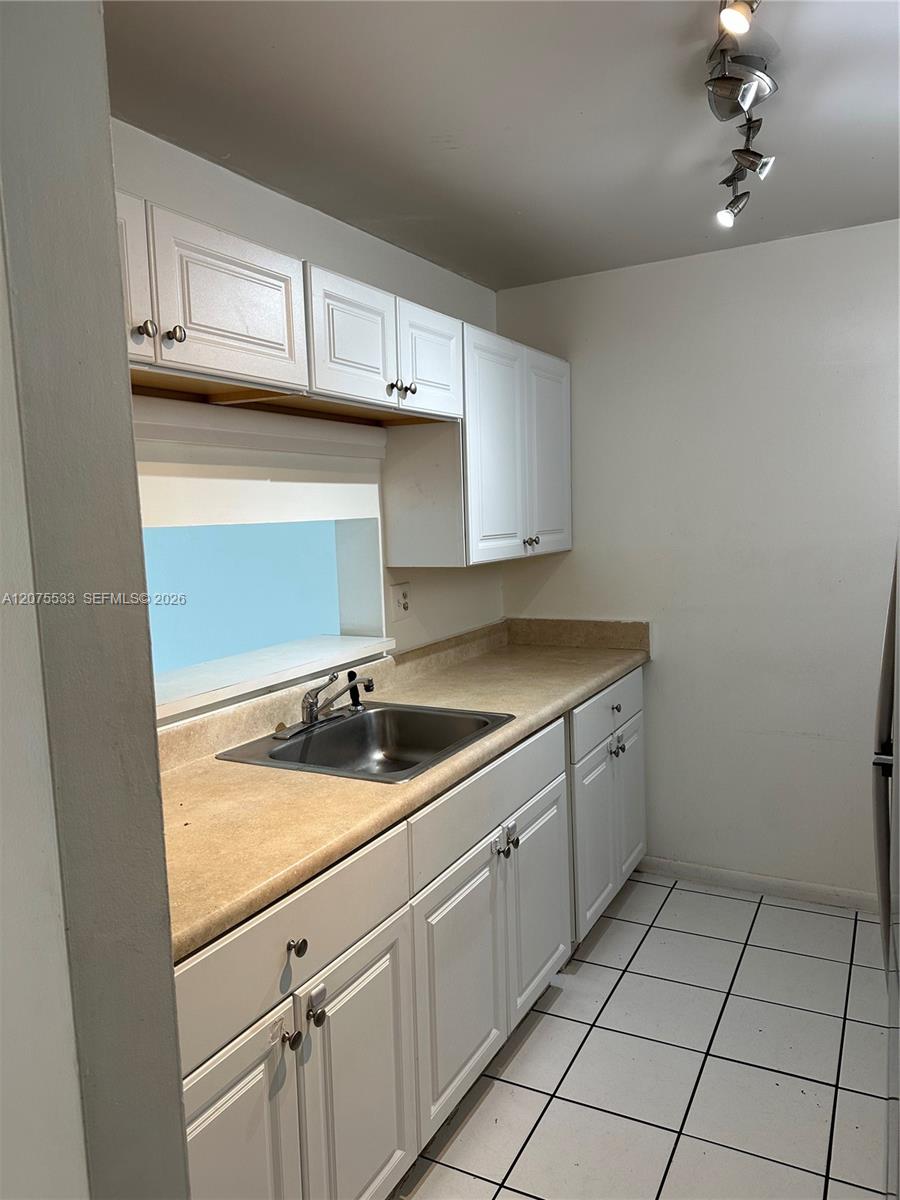A12075533 Property Photo 6