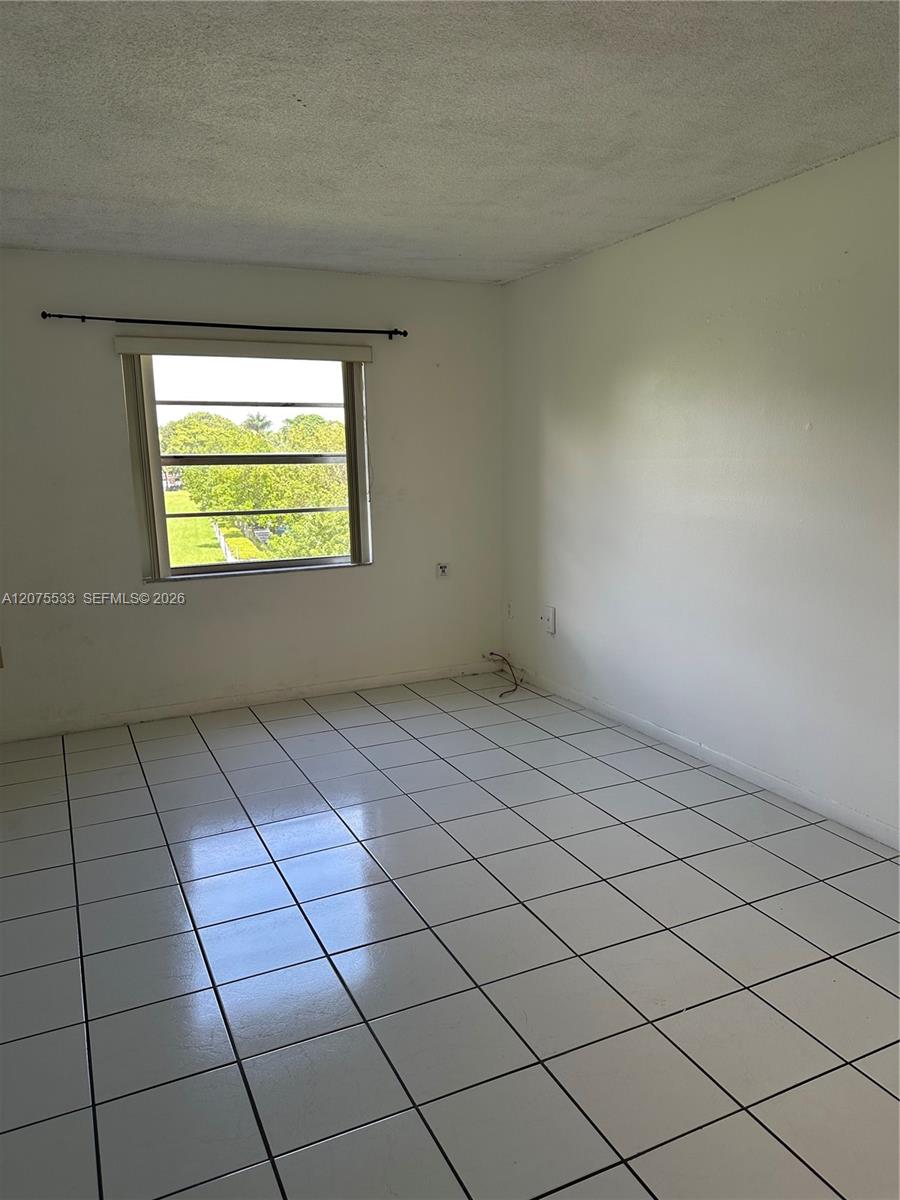 A12075533 Property Photo 11