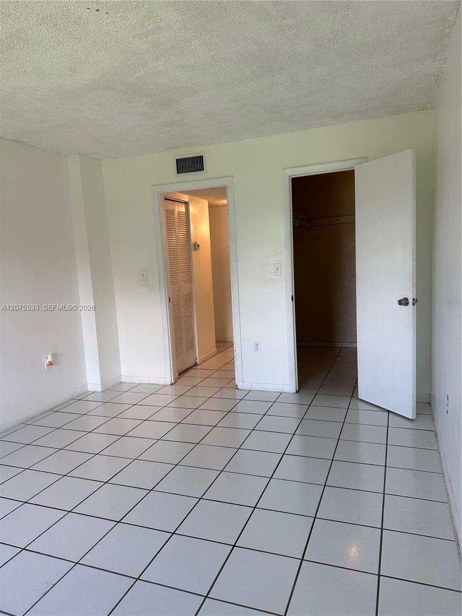A12075533 Property Photo 12