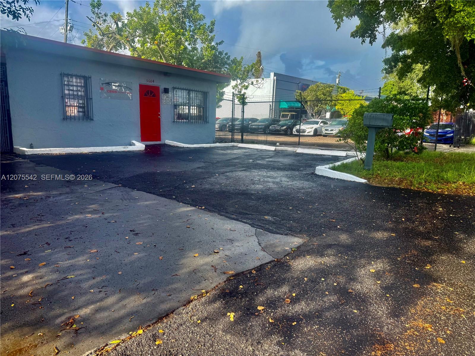 A12075542 Property Photo 1