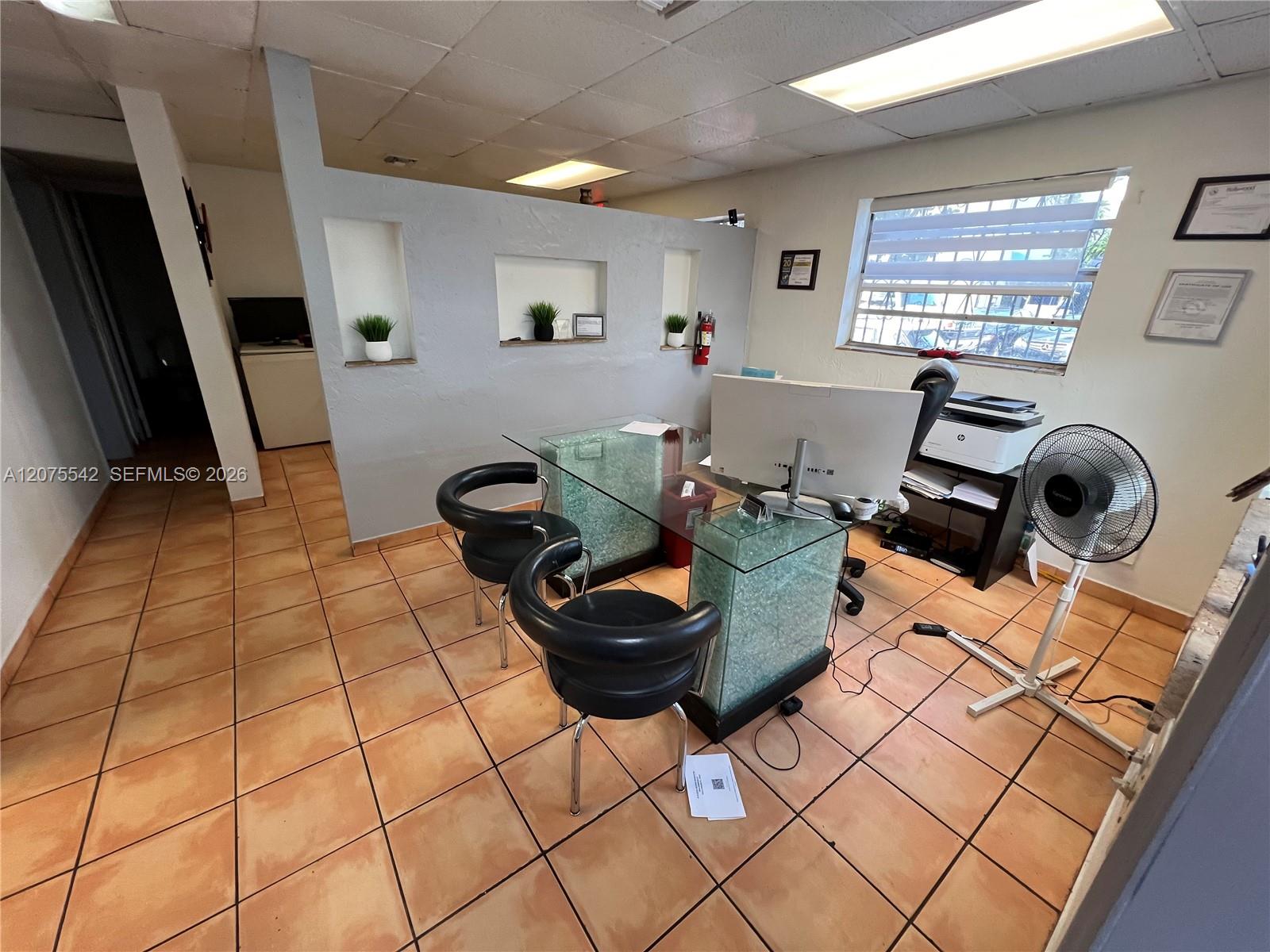 A12075542 Property Photo 15