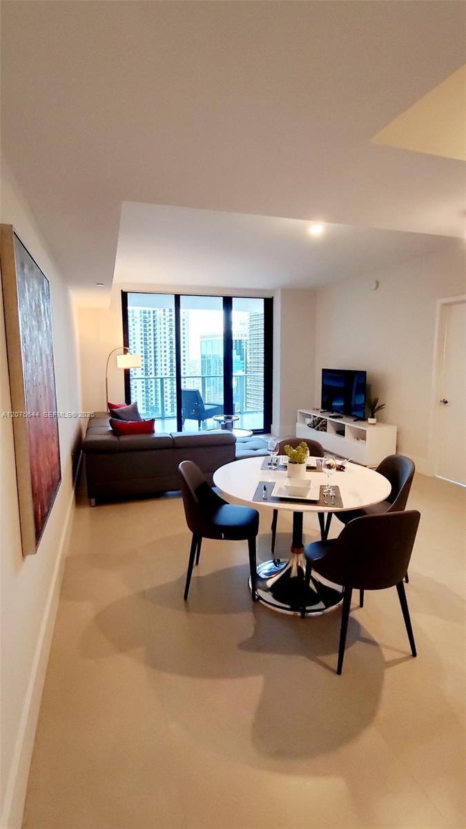 1010 Brickell Avenue 2511 Property Photo 8