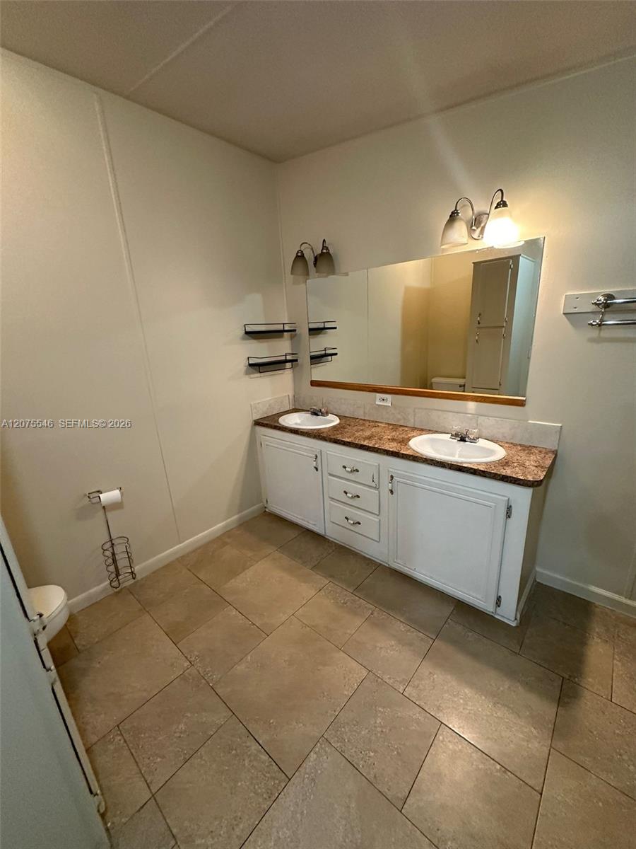 10128 Marlin Drive H Property Photo 6