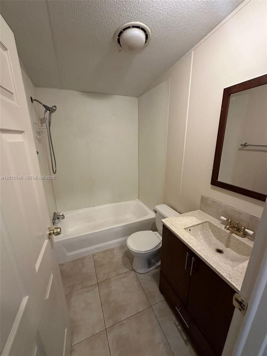 10128 Marlin Drive H Property Photo 8