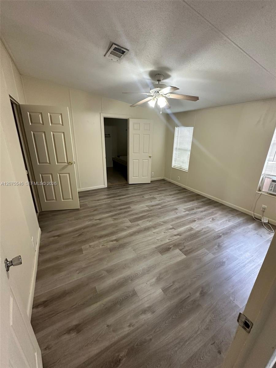 10128 Marlin Drive H Property Photo 11