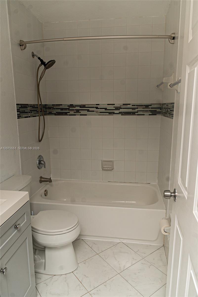 1484 24th Court 343 Property Photo 19