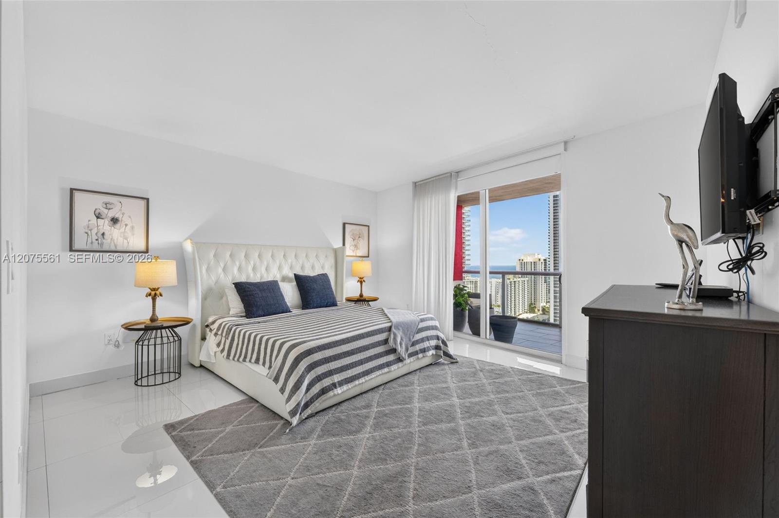 2600 E Hallandale Beach Boulevard 2510 Property Photo 14