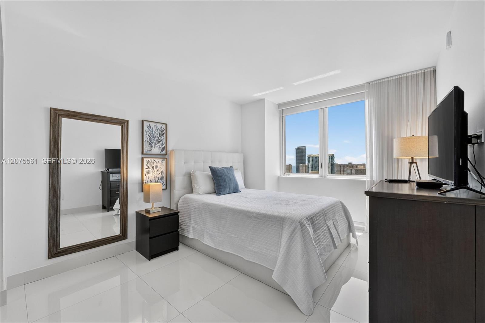 2600 E Hallandale Beach Boulevard 2510 Property Photo 17