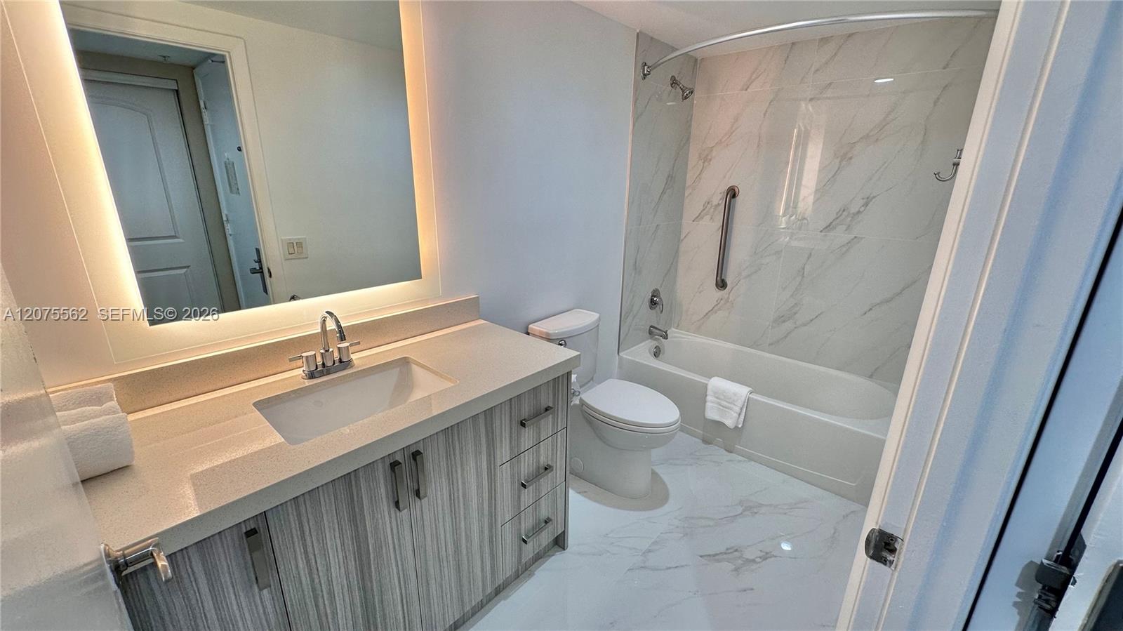 17375 Collins Avenue 2003 Property Photo 56