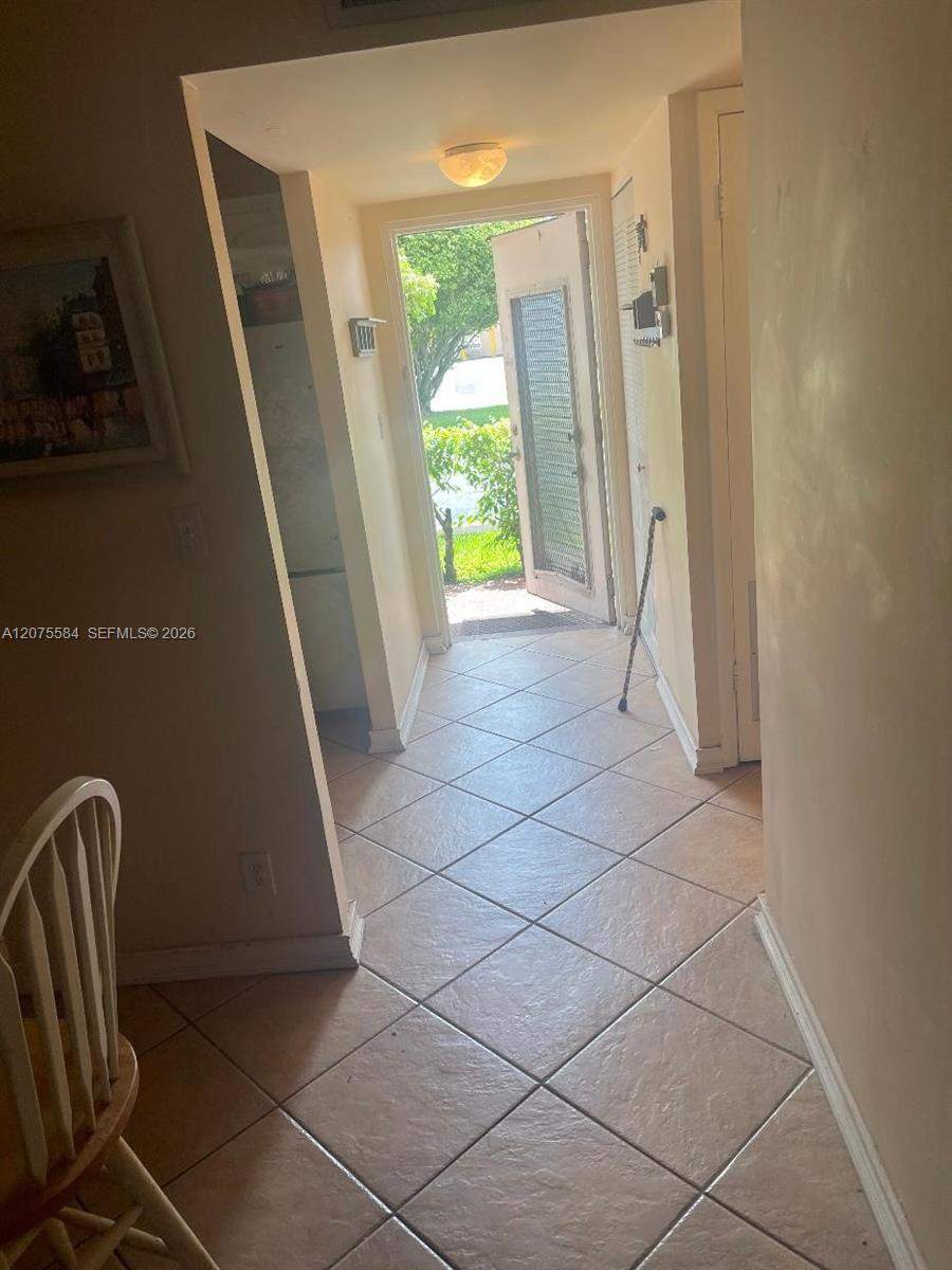 9400 Sunrise Lakes Boulevard 105 Property Photo 4
