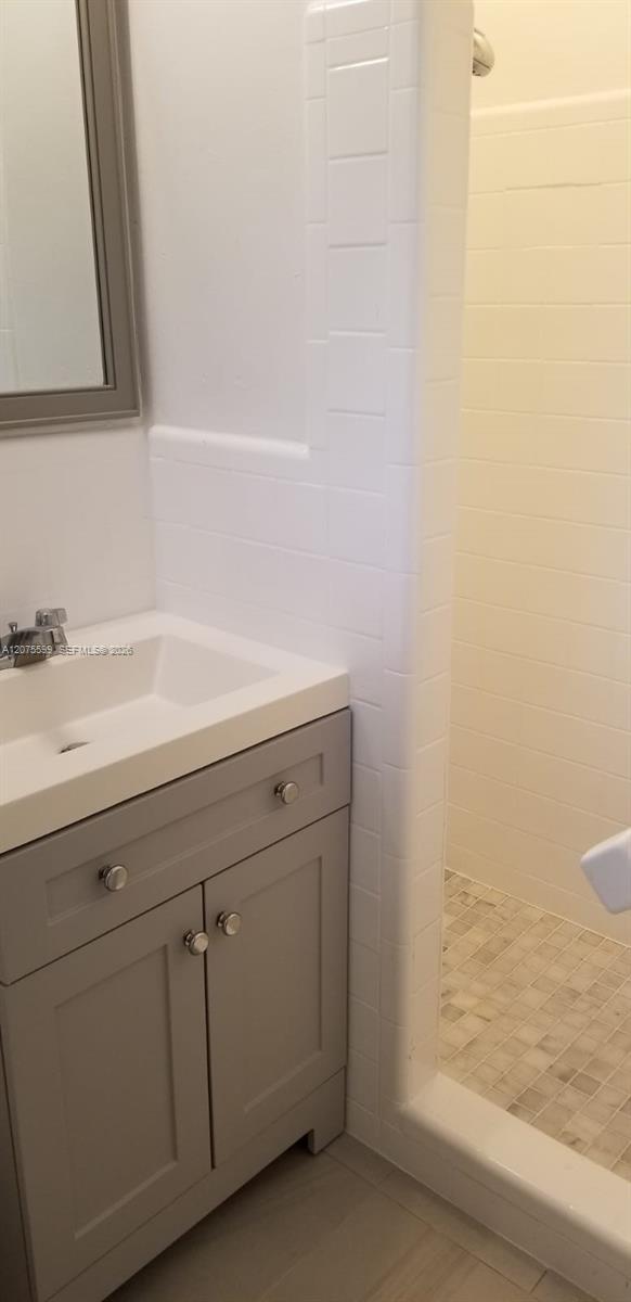 A12075599 Property Photo 6