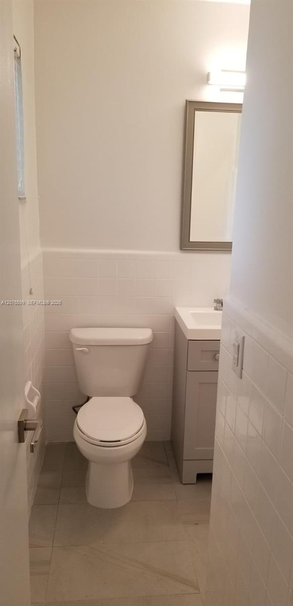 A12075599 Property Photo 7