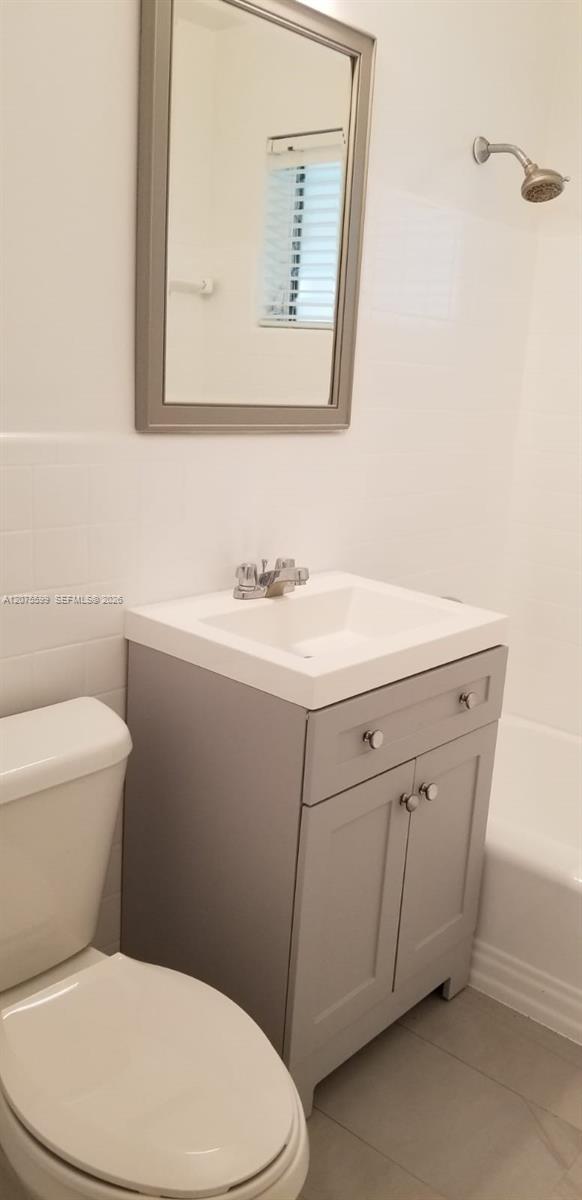 A12075599 Property Photo 10