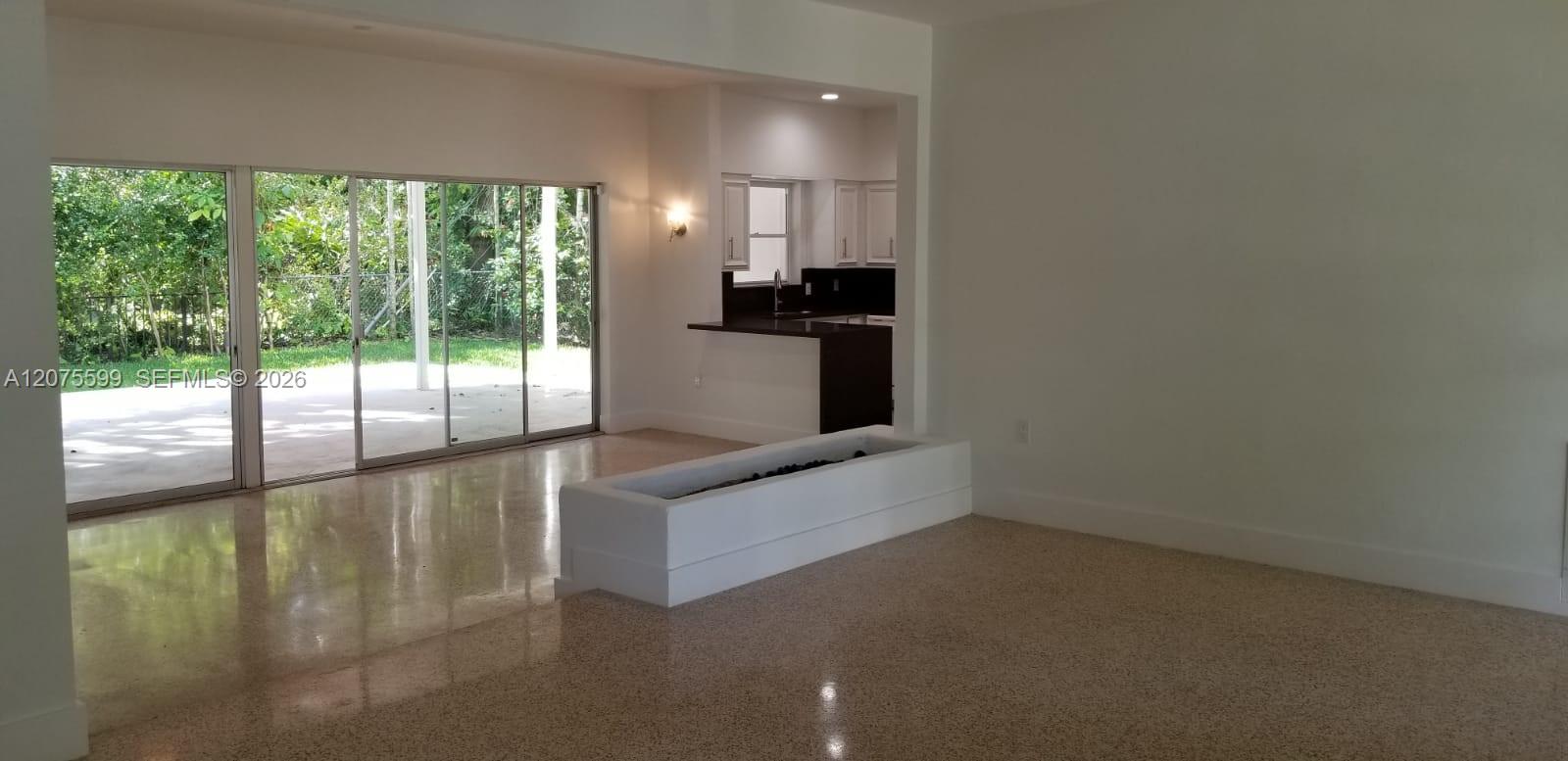 A12075599 Property Photo 14