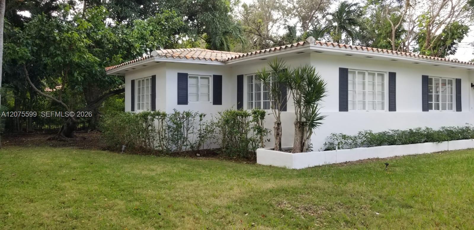 A12075599 Property Photo 16