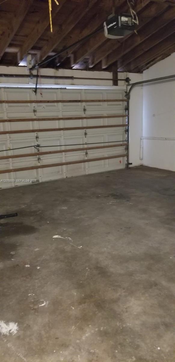 A12075599 Property Photo 18