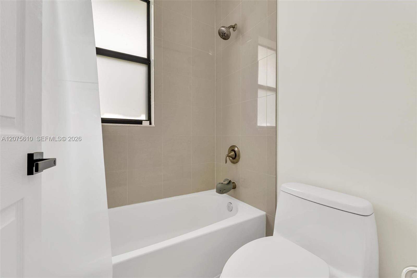 10204 Nw 86th Street Property Photo 57