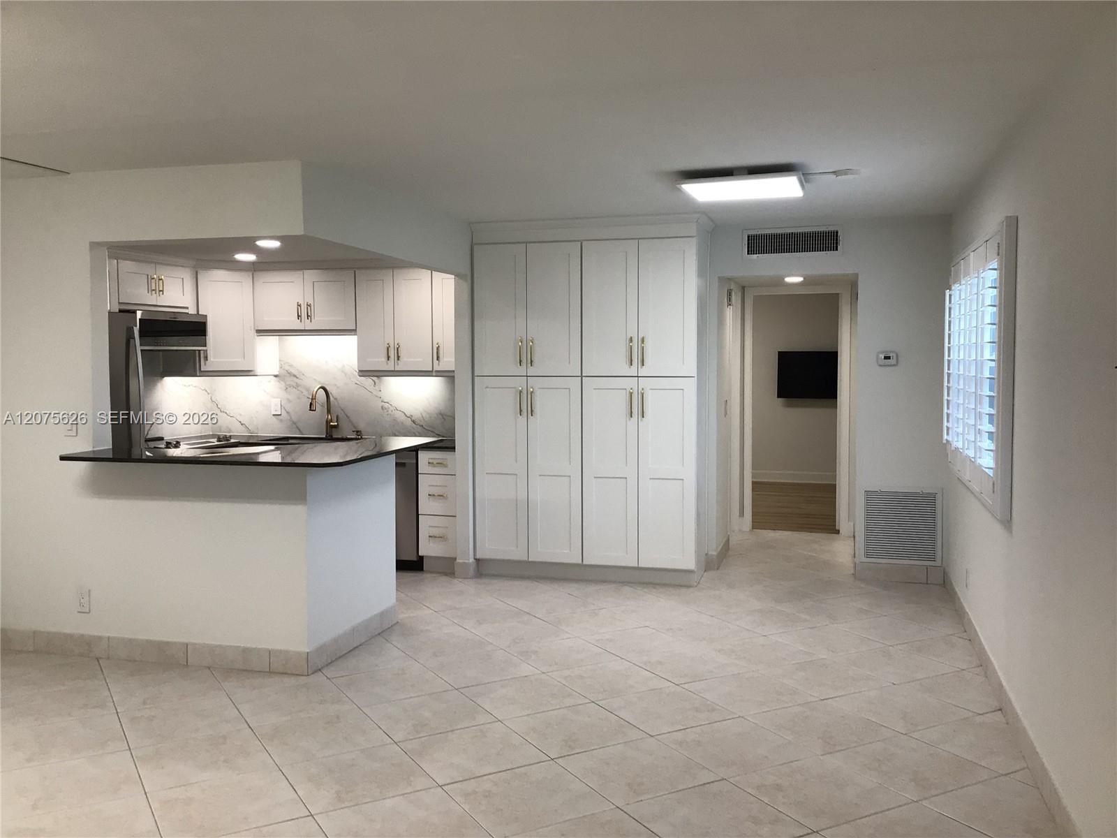 675 Monaco O 675 Property Photo 1