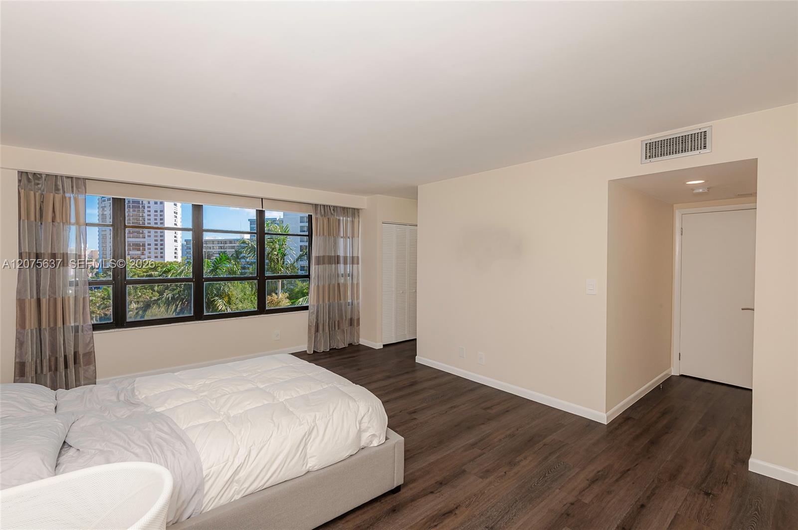 600 Three Islands Boulevard 521 Property Photo 18