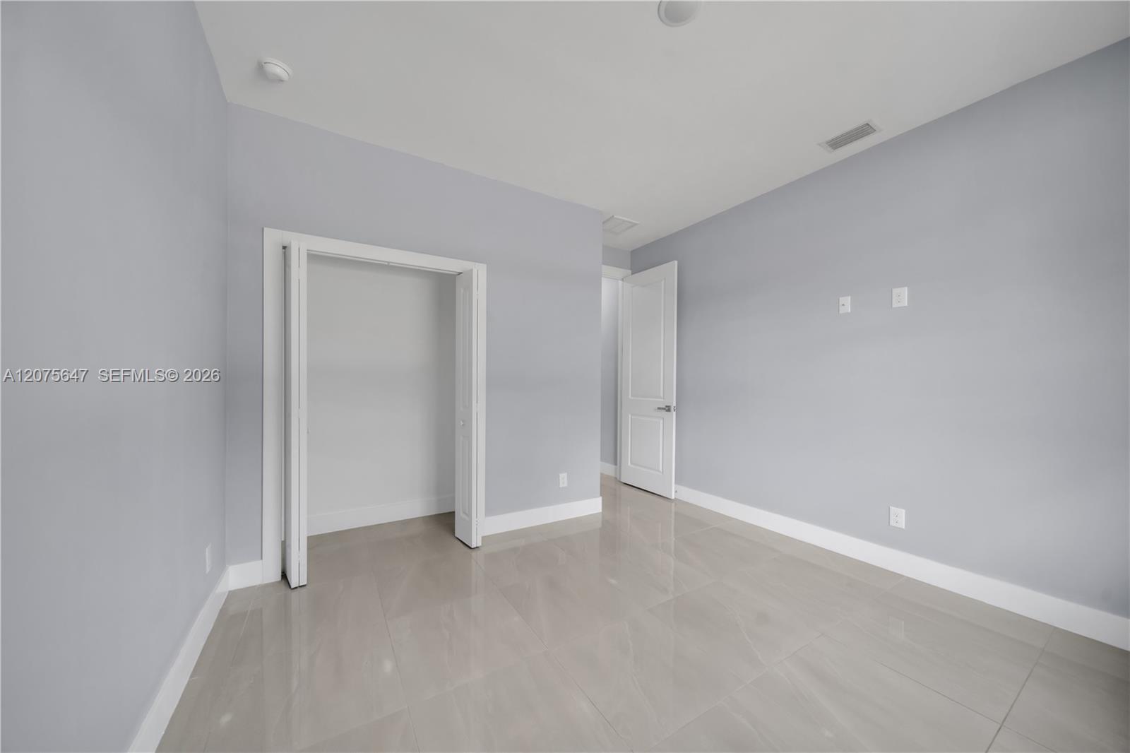 1901 E 7th Street Property Photo 20