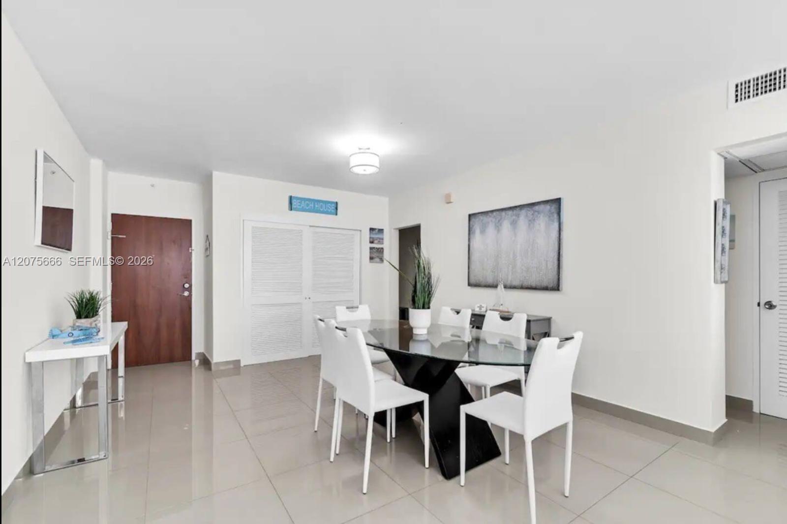 4001 S Ocean Drive 5j Property Photo 6