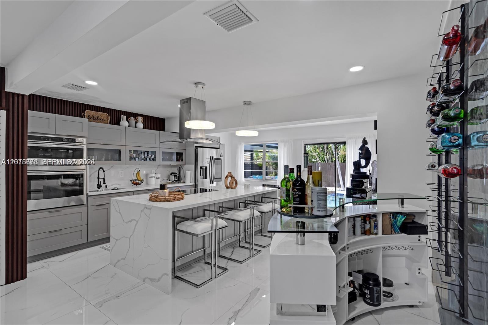 7031 Sw 12th Street Property Photo 4