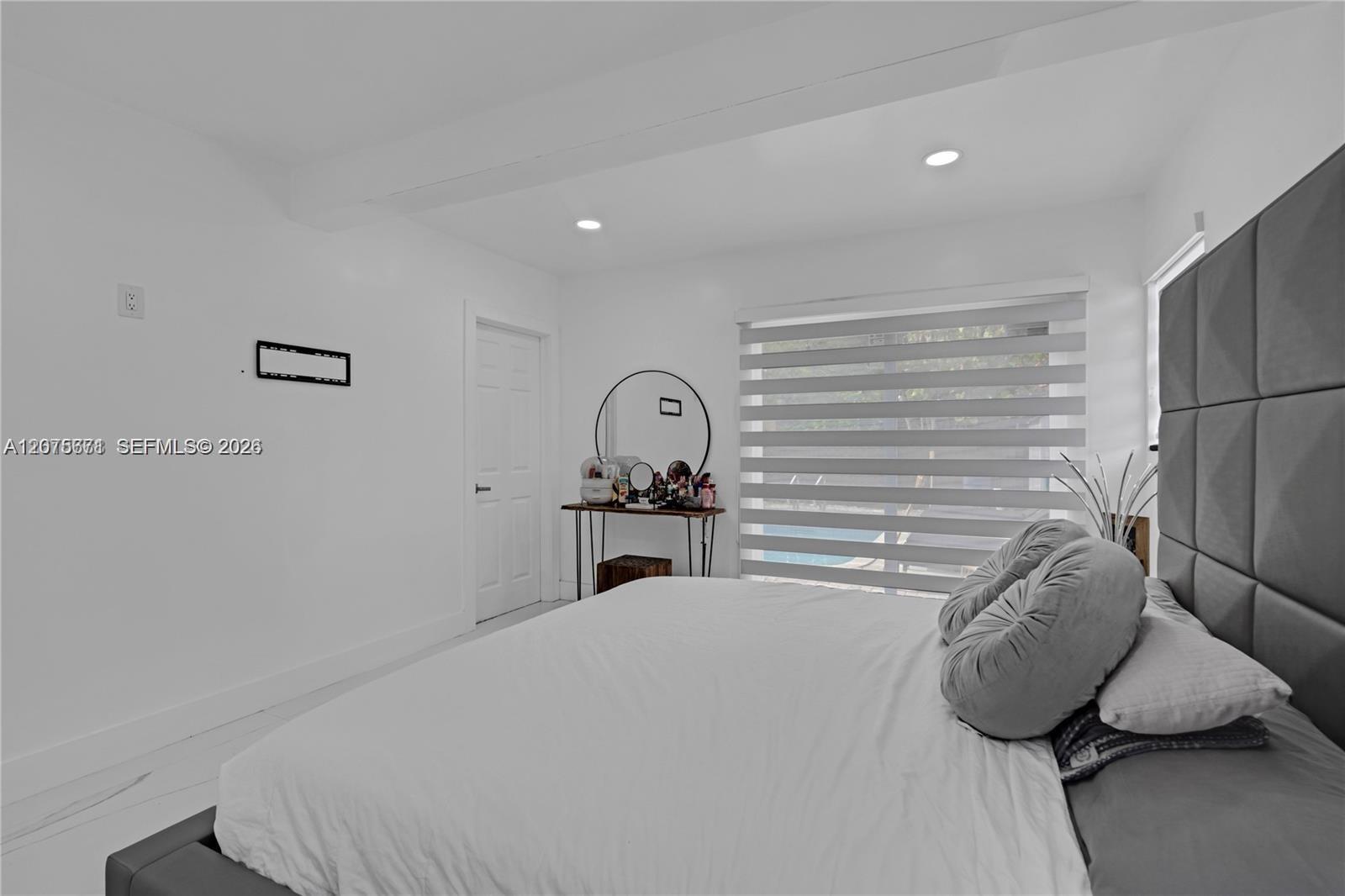 7031 Sw 12th Street Property Photo 13