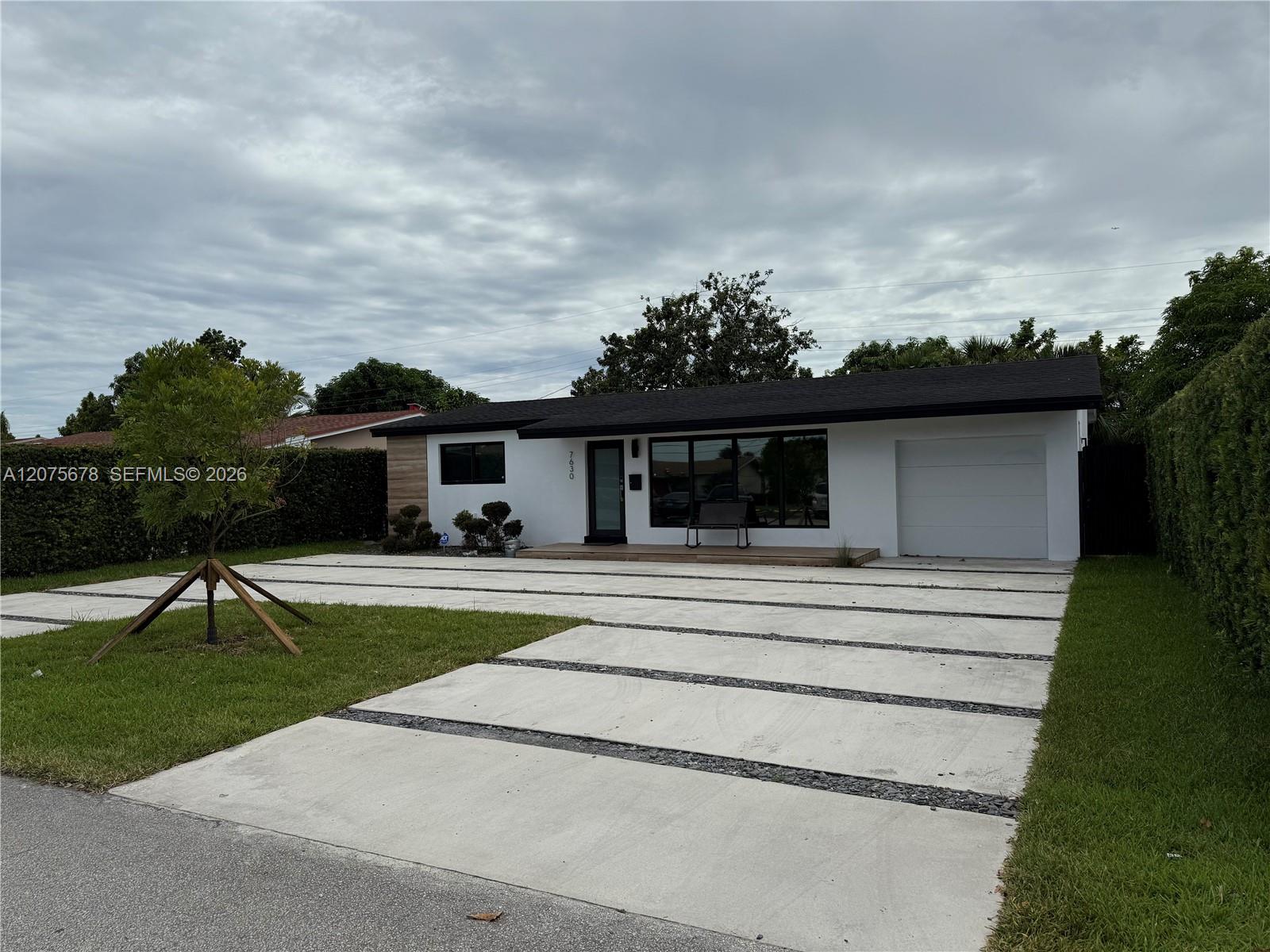 7630 Venetian Street Property Photo 2