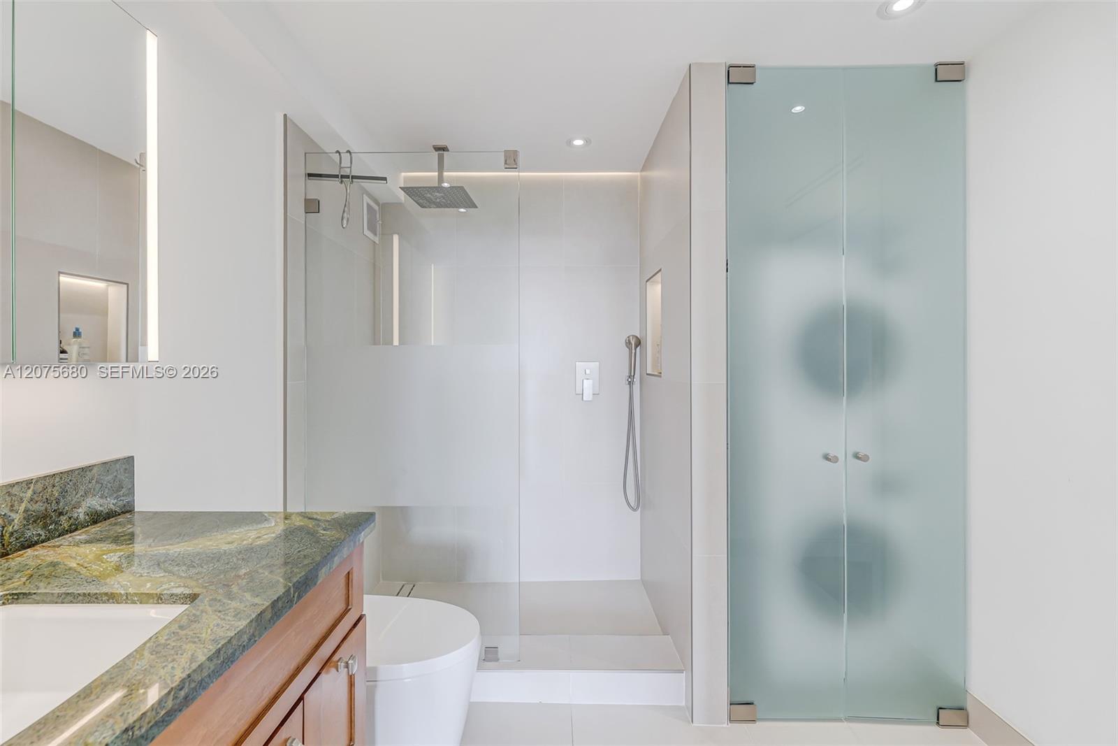 401 Ocean Drive 903 Property Photo 18