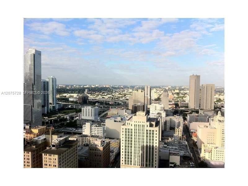50 Biscayne Boulevard 4105 Property Photo 2