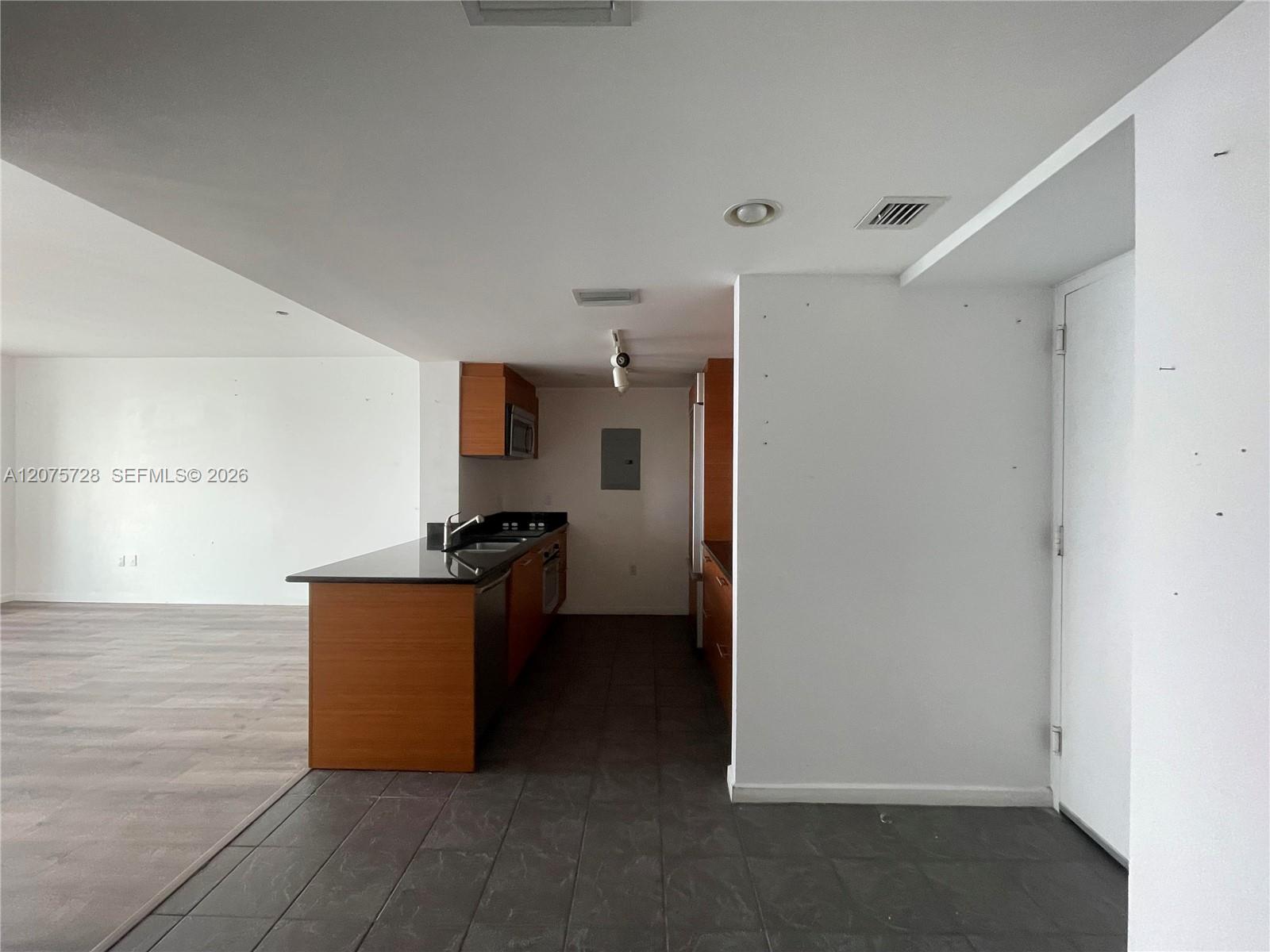 50 Biscayne Boulevard 4105 Property Photo 9