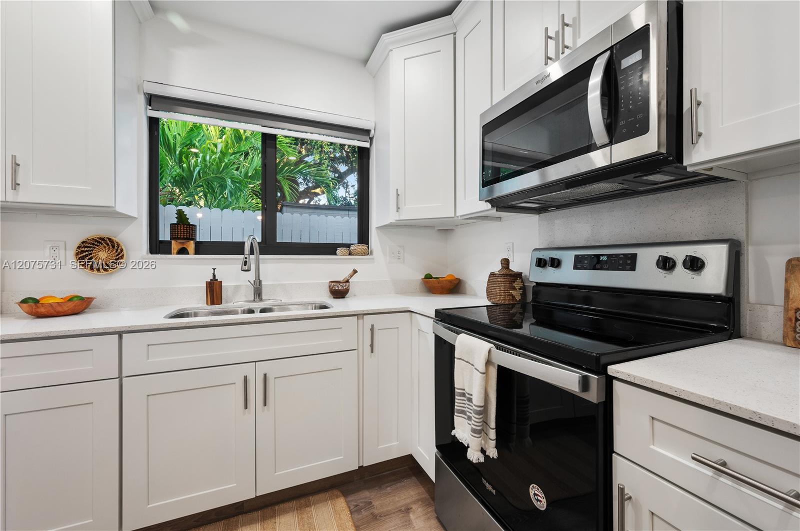 2917 Center Street - Property Photo 14
