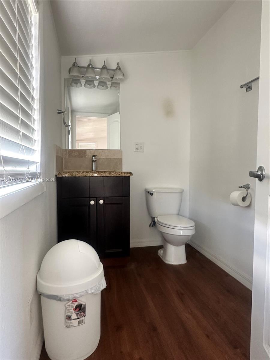 11886 Watergate Circle H Property Photo 8