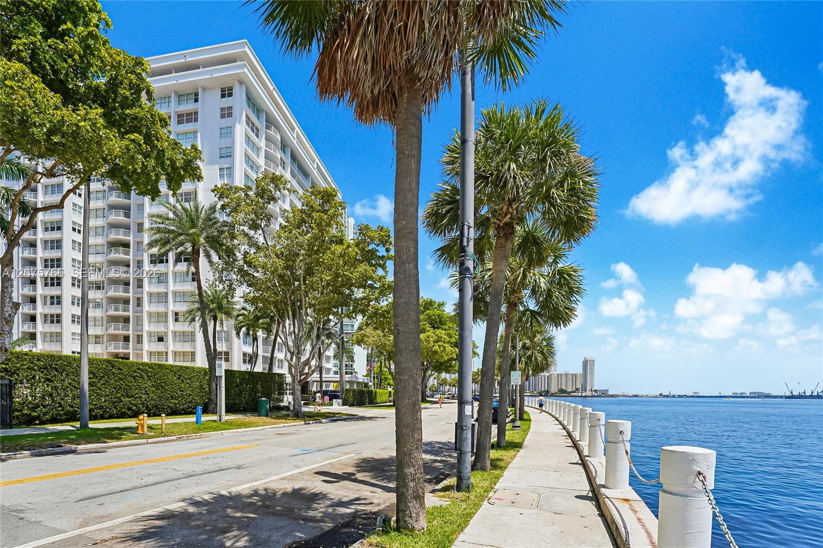1420 Brickell Bay Drive 206d Property Photo 1