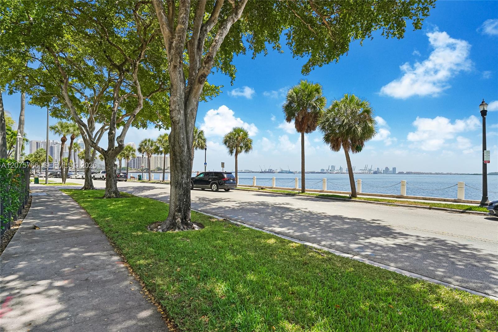 1420 Brickell Bay Drive 206d Property Photo 3